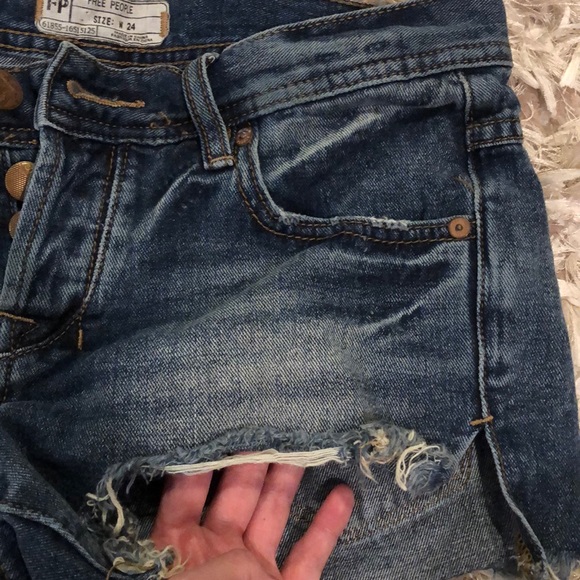 Free people frayed jean shorts - Picture 3 of 8